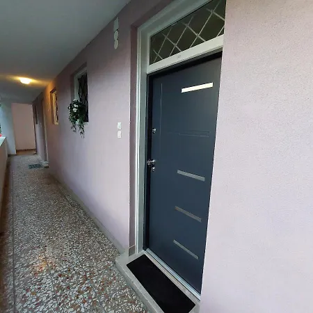 Maximino Apartment