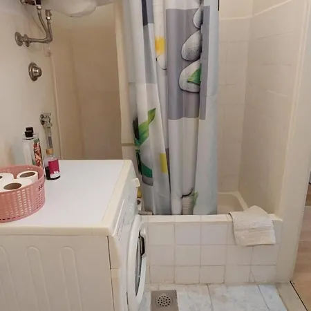 Maximino Apartment Split
