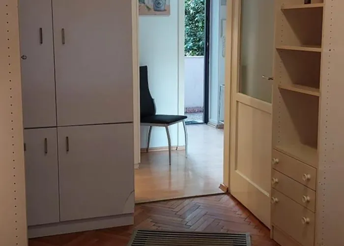 Maximino Apartment Split